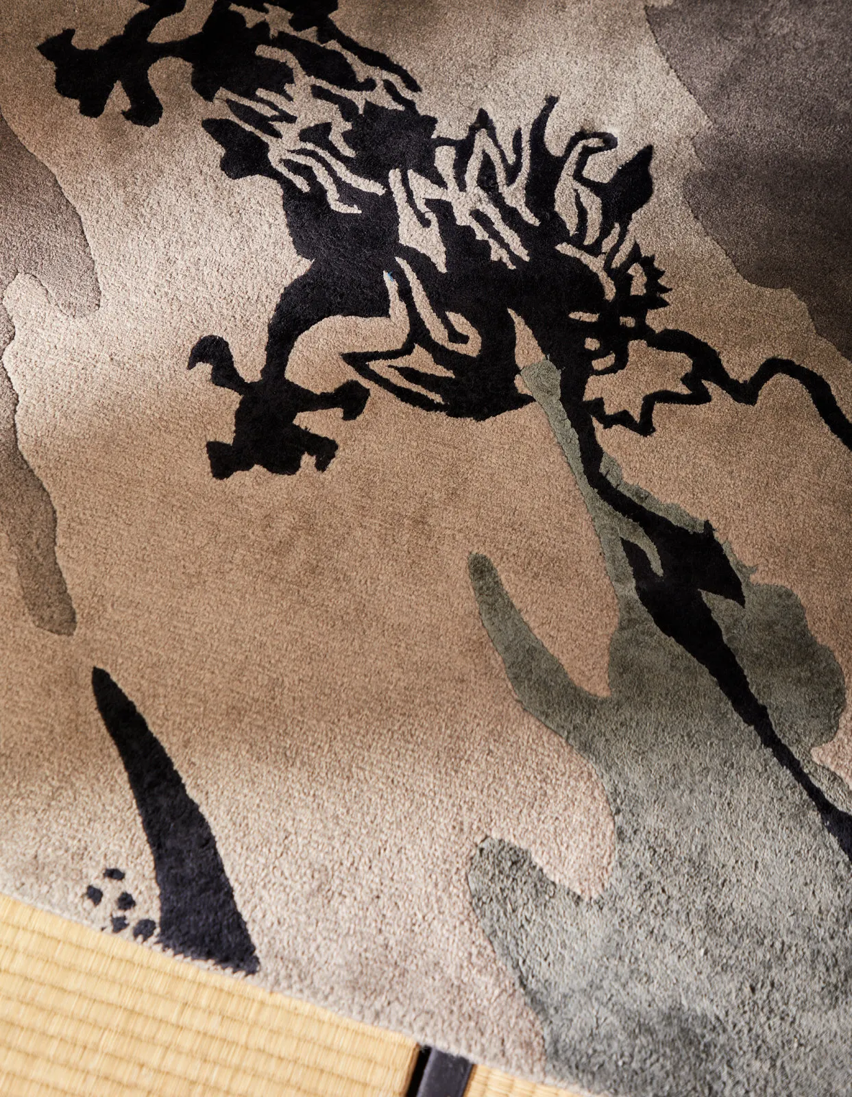 2158 DPM: Bonsai Forest Rug Large Night