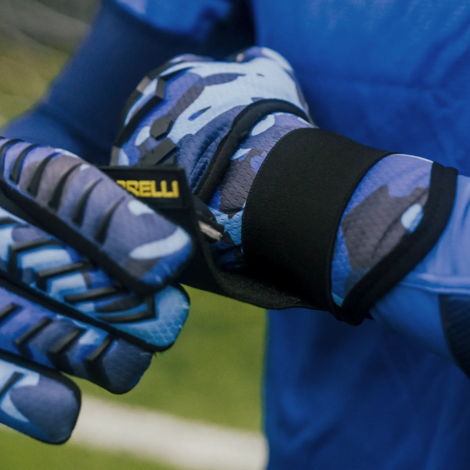 Electric GK Glove