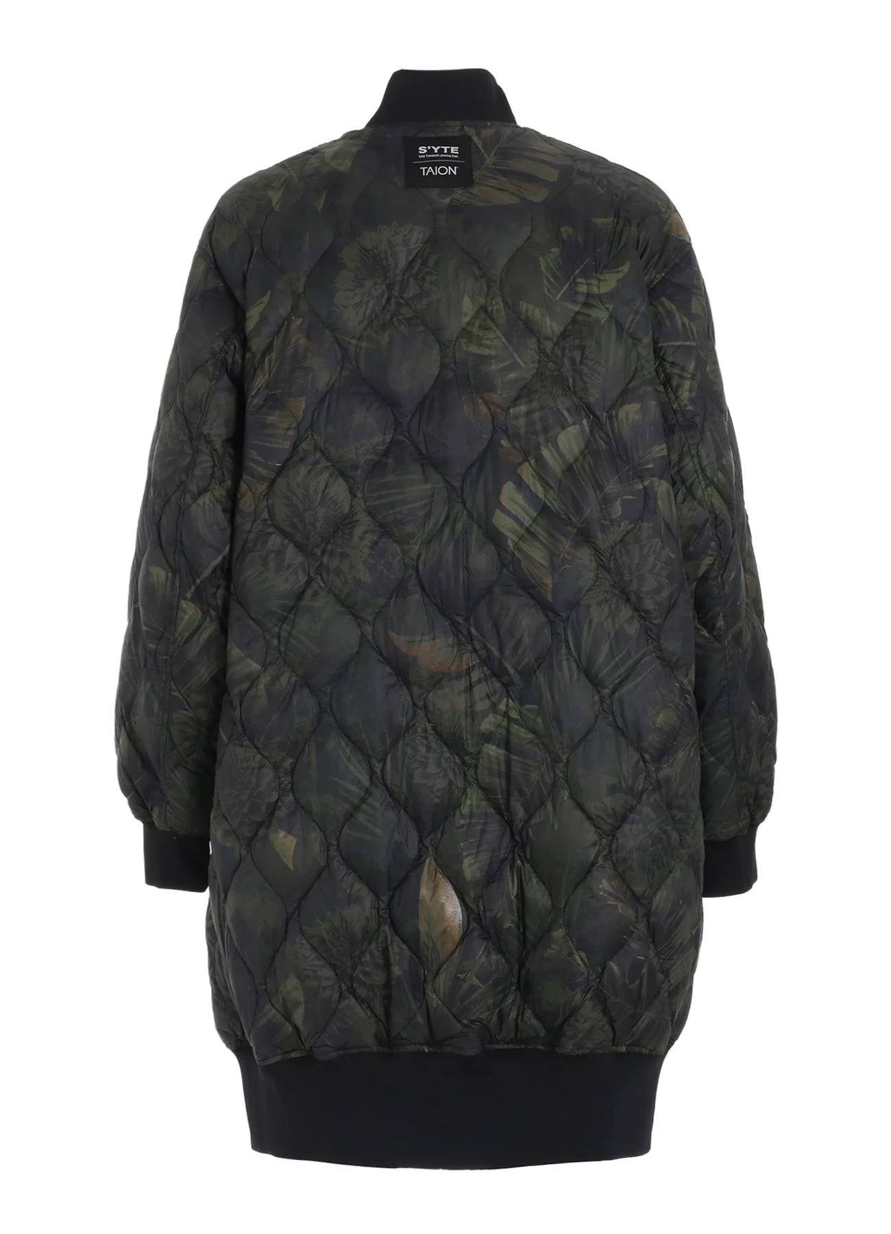 【S'YTE X TAION】DAHLIA CAMOUFLAGE QUILTED DOWN REVERSIBLE LONG MA-1